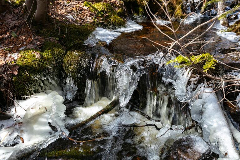 Properties in Cape Breton Island - www.goldenlakeestates.ca